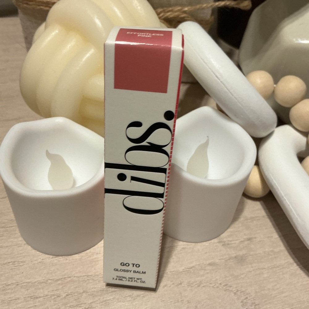 Dibbs Go To Glossy Balm effortless pink